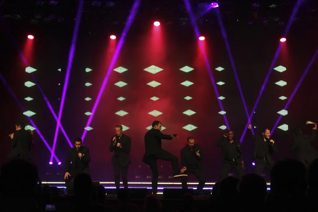 Straight-No-Chaser-05