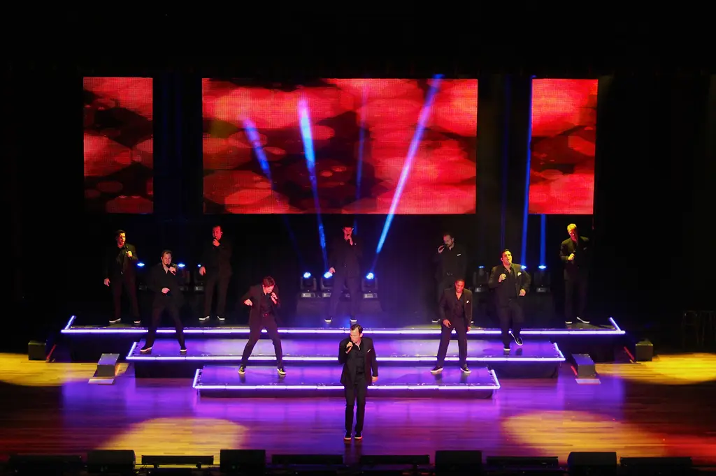 Straight-No-Chaser-01