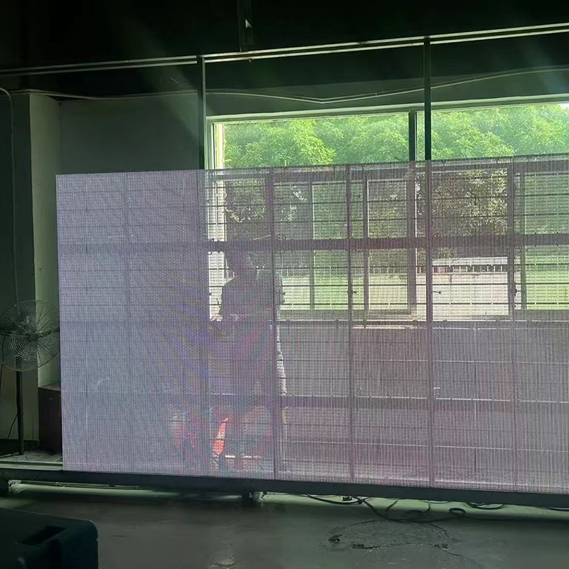 600 Square P3.91 Outdoor Waterproof Transparent Screen