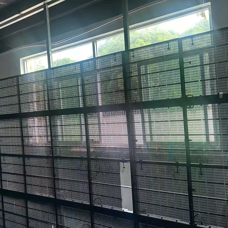 600 Square P3.91 Outdoor Waterproof Transparent Screen